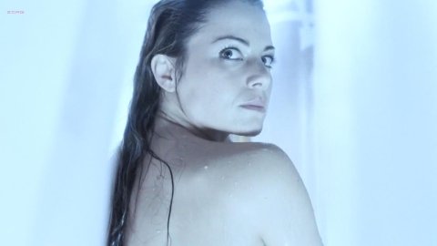 Erica Durance - Fucking Scenes in Smallville s04-07 (2004)