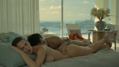 Cecilia Ponce, Aislinn Derbez, Ana de la Reguera - Fucking Scenes in Macho (2016)