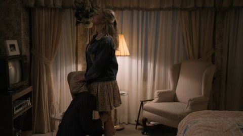 Kirsten Dunst - Fucking Scenes in On Becoming a God in Central Florida s01e04 (2019)