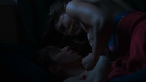 Jessica Rothe, Kathleen Rose Perkins - Fucking Scenes in Juveniles (2018)