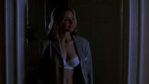 Elisabeth Shue - Fucking Scenes in The Saint (1997)