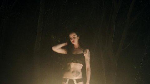 Krysten Ritter, Chelsea Schuchman - Fucking Scenes in Asthma (2014)