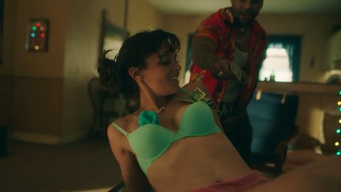 Frankie Shaw, Samara Weaving - Fucking Scenes in SMILF s02e08 (2019)