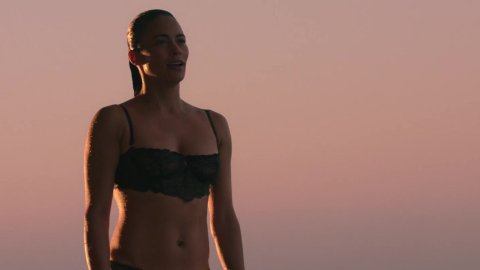 Paula Patton - Fucking Scenes in Traffik (2018)